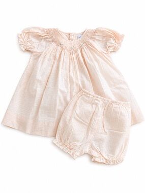 NWOT Petit Pomme Baby Girl Smocked Two-Piece Set in Light Pink